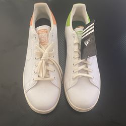 Miss piggy And Kermit Adidas Size 11