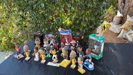 Bobblehead 22 total