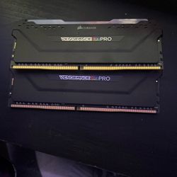  CORSAIR - VENGEANCE RGB PRO 32GB (2x16GB) DDR4