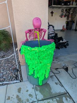 Skeleton Throwing Up Halloween Decorations