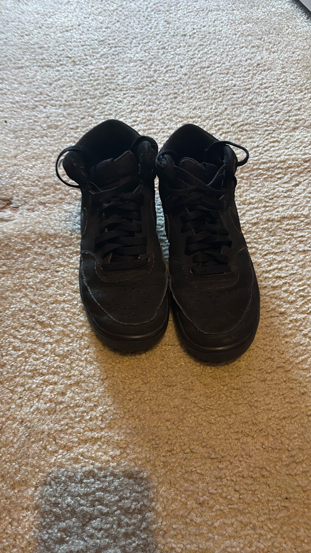 Nikes Size 7.5