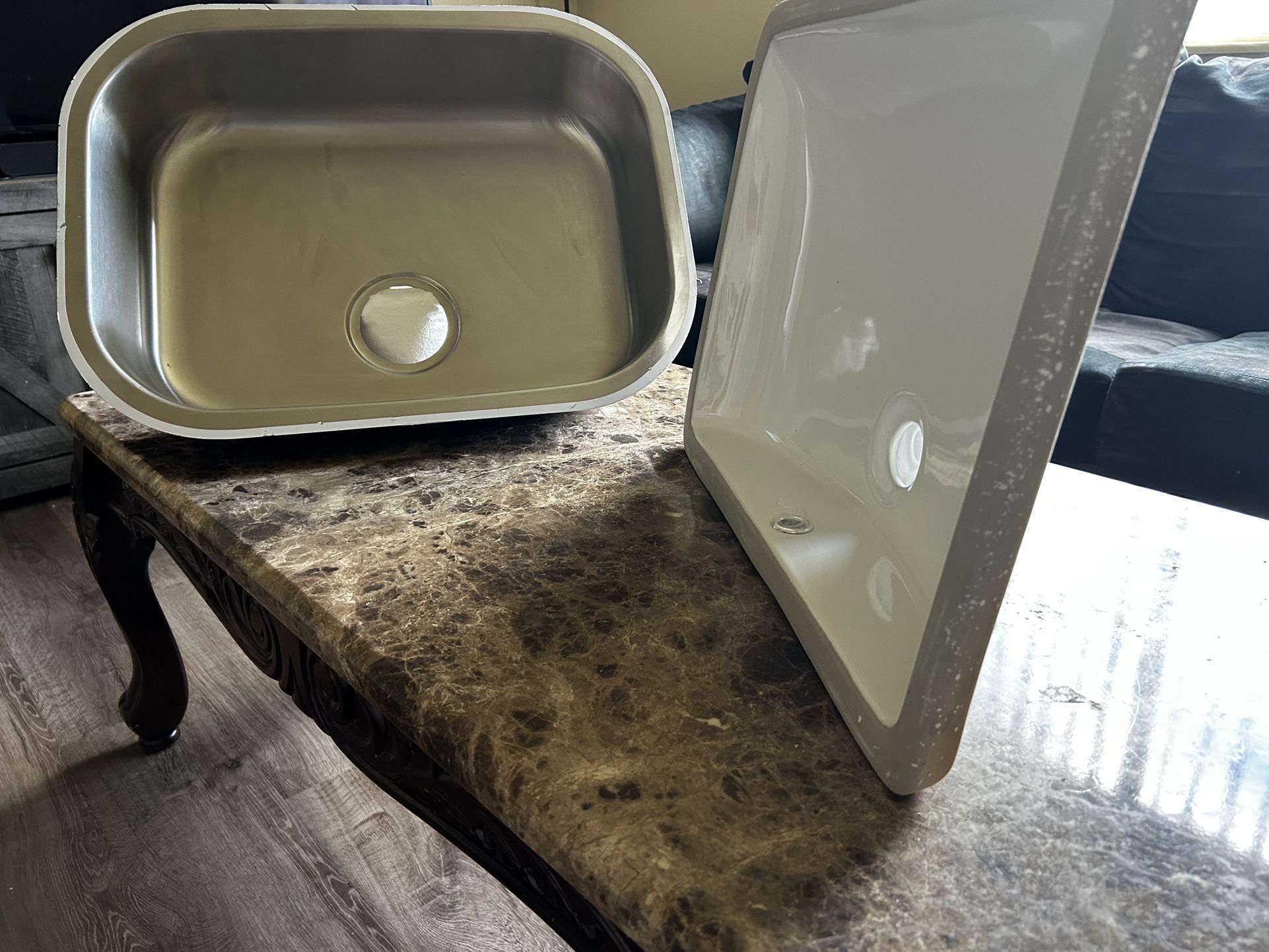 🧼 Brand New Kitchen & Bathroom Sinks — Bulk Deal!