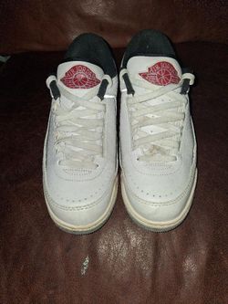 Nike Air Jordan Retro 2/3 white & cement black low tops