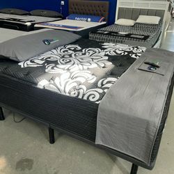 Queen Mattress Clearance 30%-70% s. s going fast!