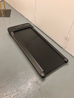 Floor treadmill