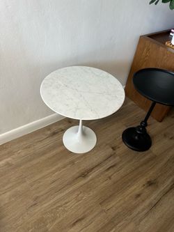 Tulip side table