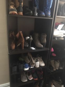 bookshelf / shoe rack