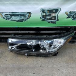 2017-2019 Toyota Highlander Headlight Oem 