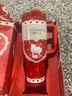 Stanley x Hello Kitty Quencher H2.0 Tumbler 40oz