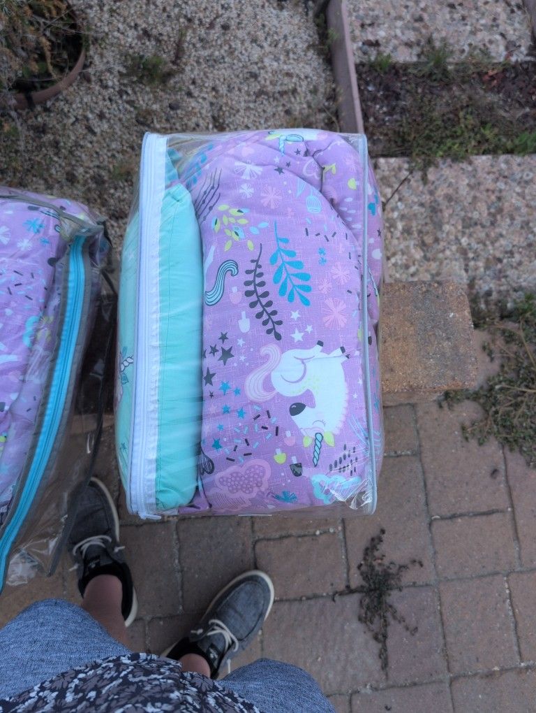 Twin Size Unicorn Comforter And Pillow Shams