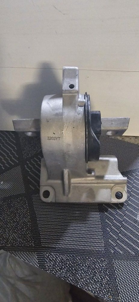 Transmission Mount for Lincoln Mazda Mercury, Fusion - Part Number A5474