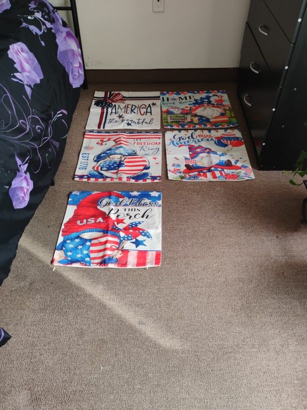 5 Holiday Gnome Pillow Covers 