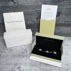 Van Cleef vintage alhambra bracelet 