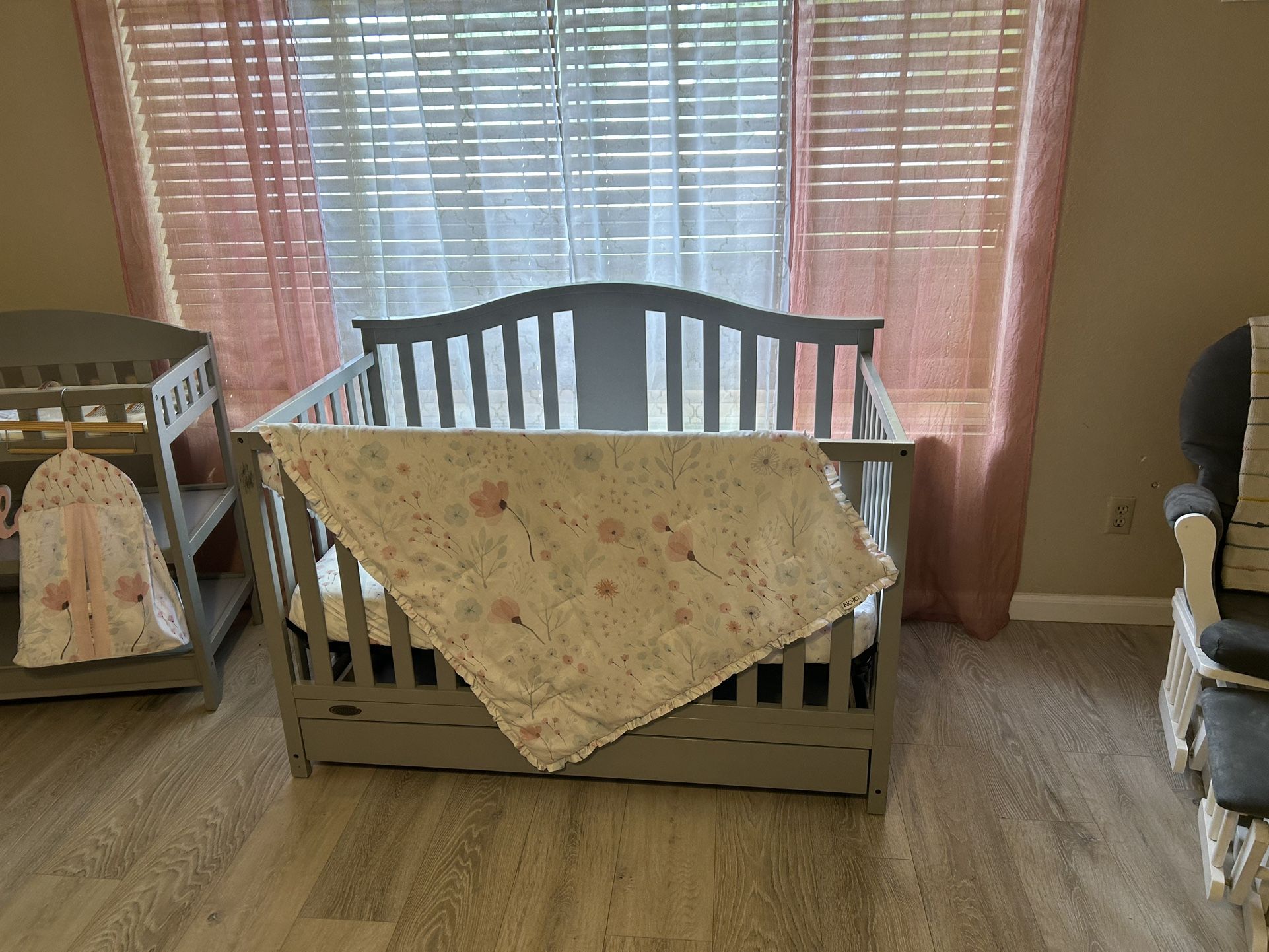 Graco Nursery Set
