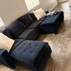 Small/Medium Sectional Couch