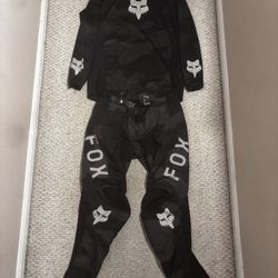 Fox camo dirt-bike jersey pants and gloves   