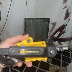 Dewalt Dwashrir-18GA Shear Attachment