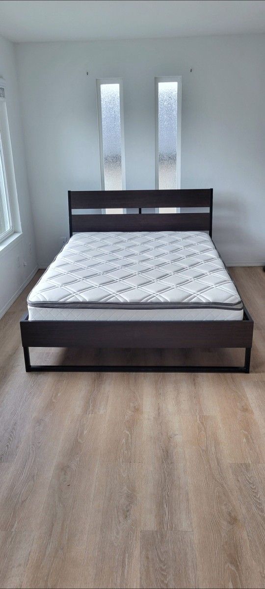 Very Nice Queen Ikea Trysil Bed Frame and Pillowtop Mattress 