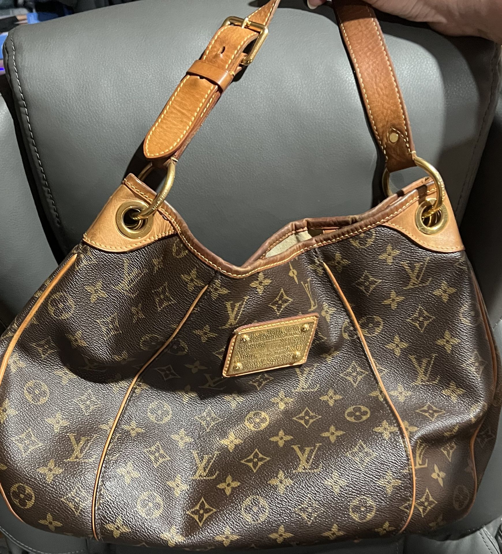Louis Vuitton Women’s Handbag