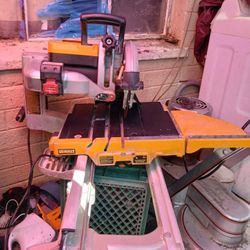 Dewalt  Wet Tile Saw