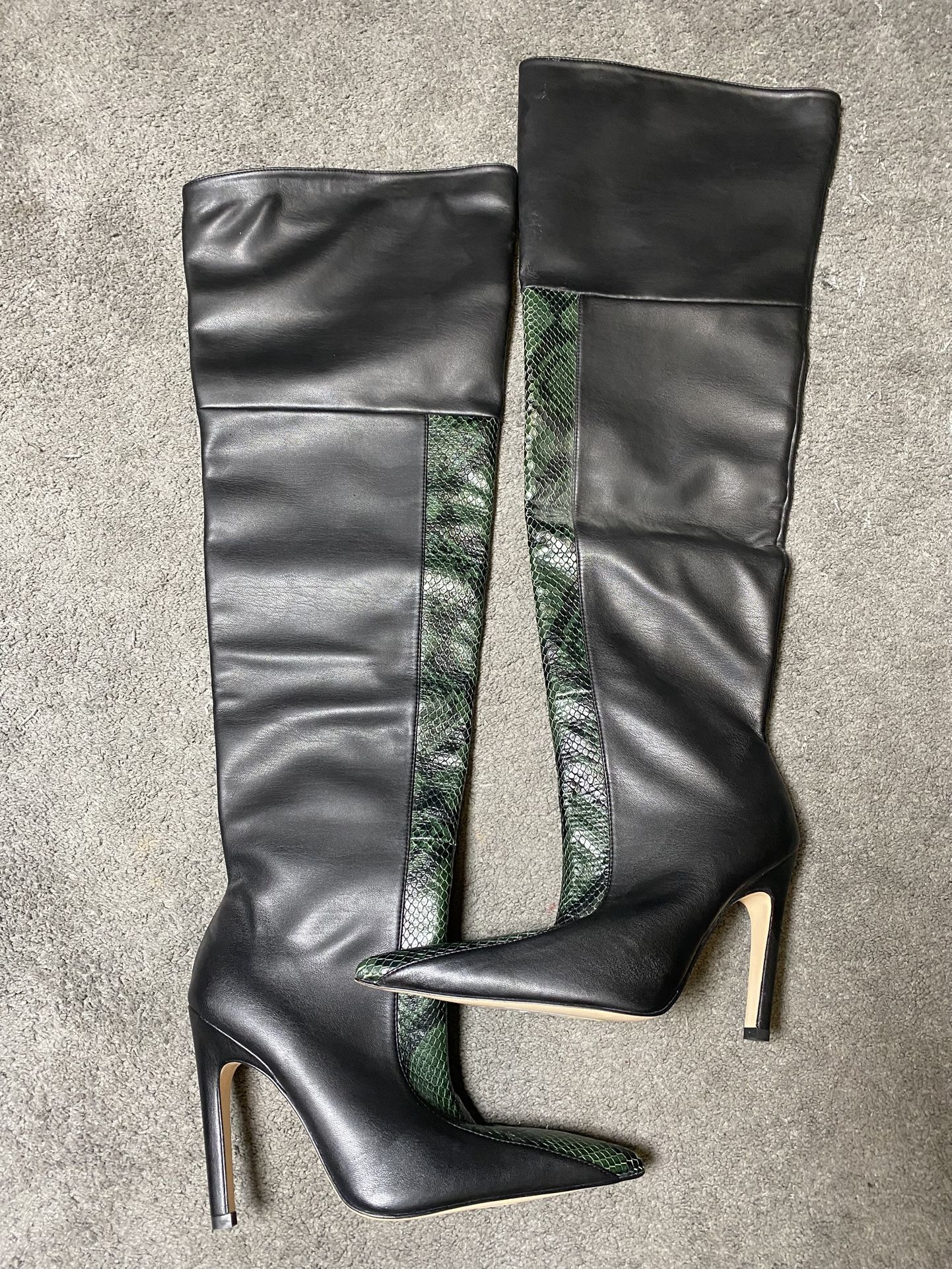 Good American Thigh High Snake Print Boots Size:7