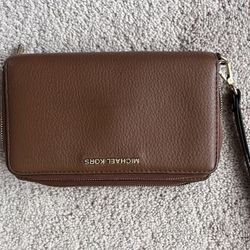 Michael Kors Large Wristlet 