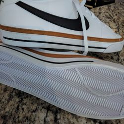 Nike! Court Side Legacy Sneakers 