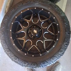 Wheels and tires in good condition