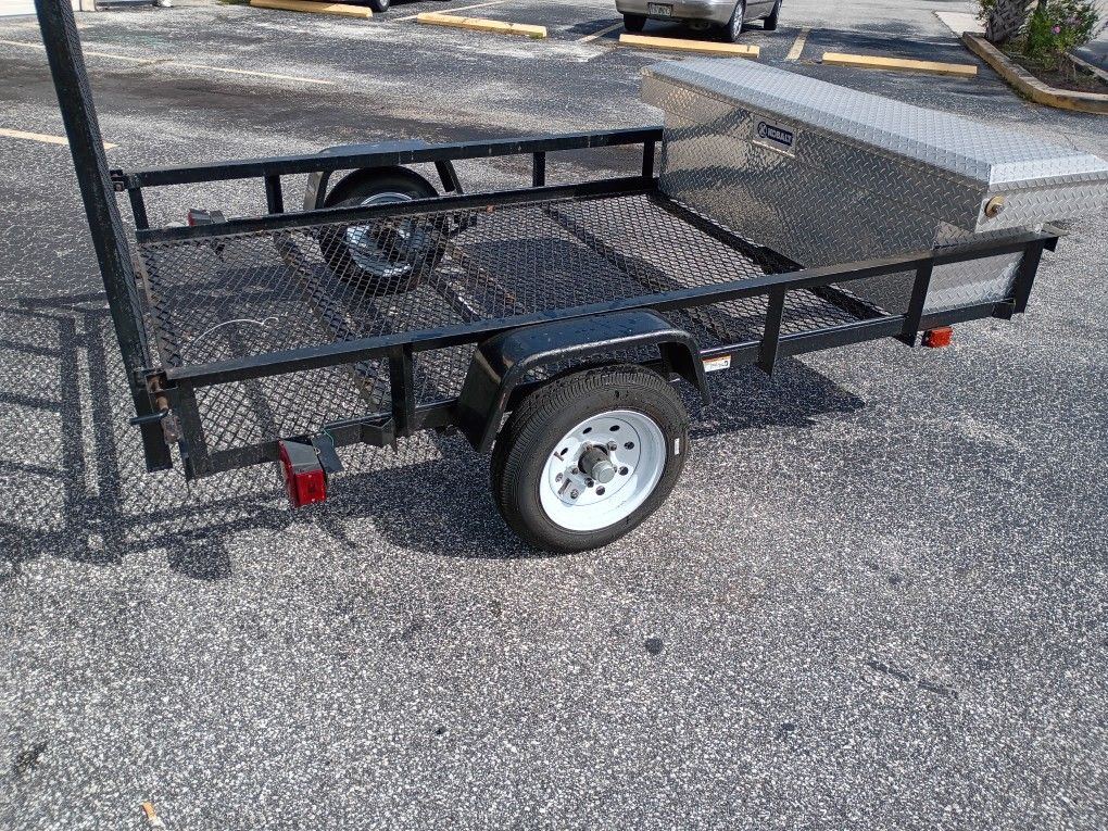 5x8 Utility Trailer w/Kolbolt Box