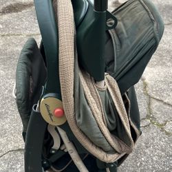 Stroller (in Des Moines) w/  shock suspension wheels Cosco Eddie Bauer