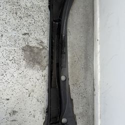 2020 - 2022 TOYOTA COROLLA FRONT WINDSHIELD COWL VENT COVER PANEL OEM (contact info removed)730