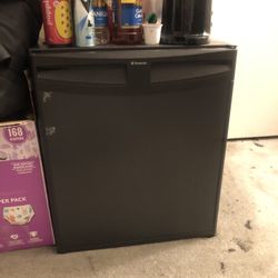 Mini fridge