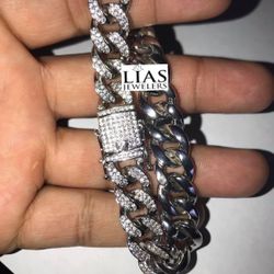 New 18k White Gold Cuban Link Bracelet 
