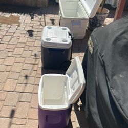 Set of 3 Coolers – 2 Igloo + 1 Coleman 