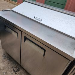 48' Cold Salad Prep Missing The Compresor Fan  And The Power Cord Was Working Perfectly Fine Prior That Asking $800