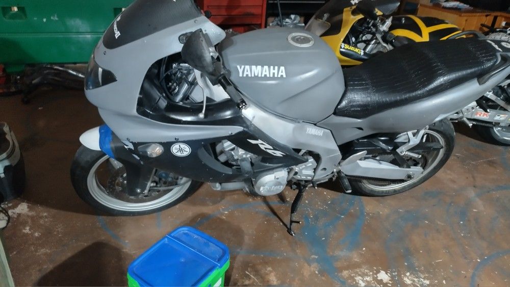 1999 Yamaha R6