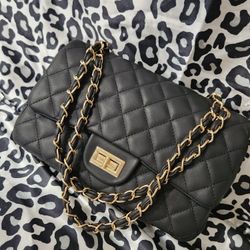 NEW black Purse With Gold Chain 