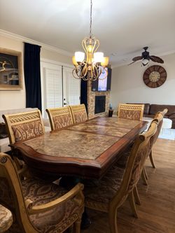 Elegant Traditional Dining Table - 8 chairs (2 armchairs)