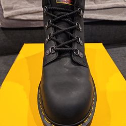 DR. MARTENS HOLKHAM SD BRAND NEW SIZE 10 MEN