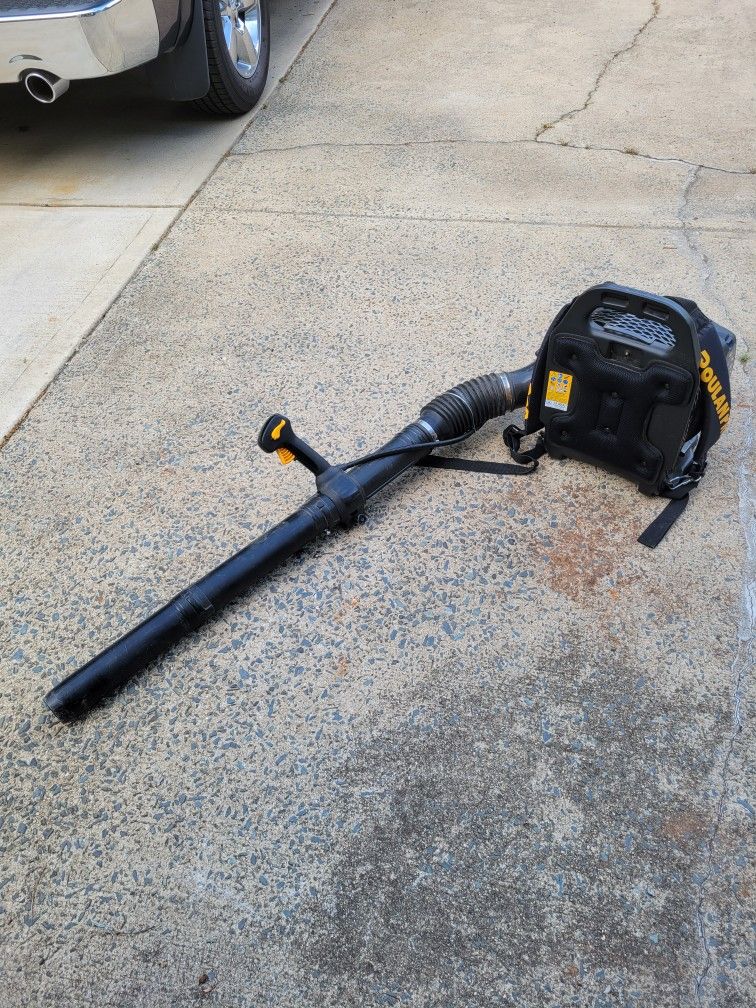 Black n Decker Leaf Blower for Sale in Glen Raven, NC - OfferUp