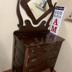 Victorian Carved Quartersawn Tiger Oak Dresser With Mirror