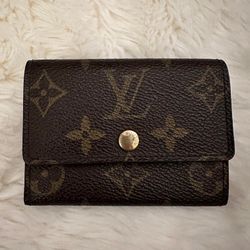 LV Wallet/cardholder
