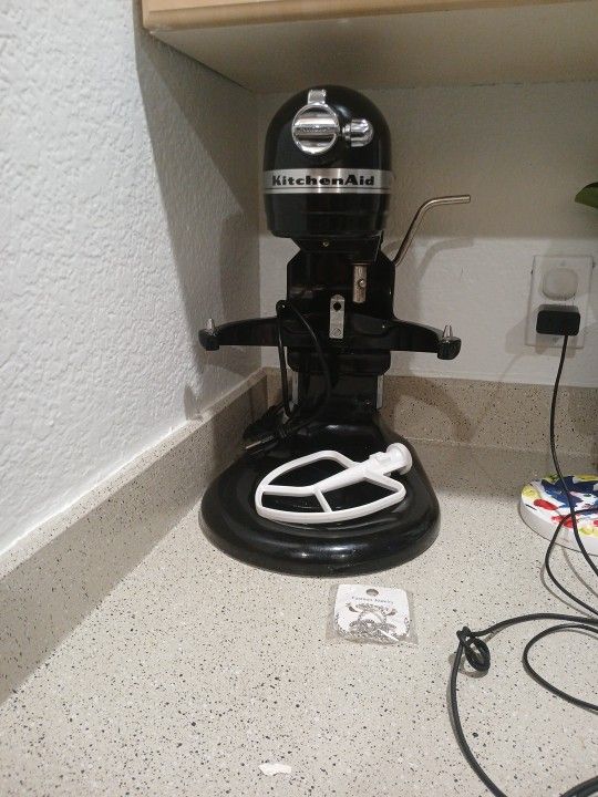 Free Kitchen Aid Mixer Works Fine Missing Parts You Can Buy 