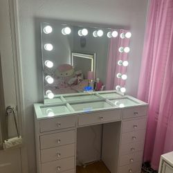 Bluetooth Makeup Vainty With Glass Top 