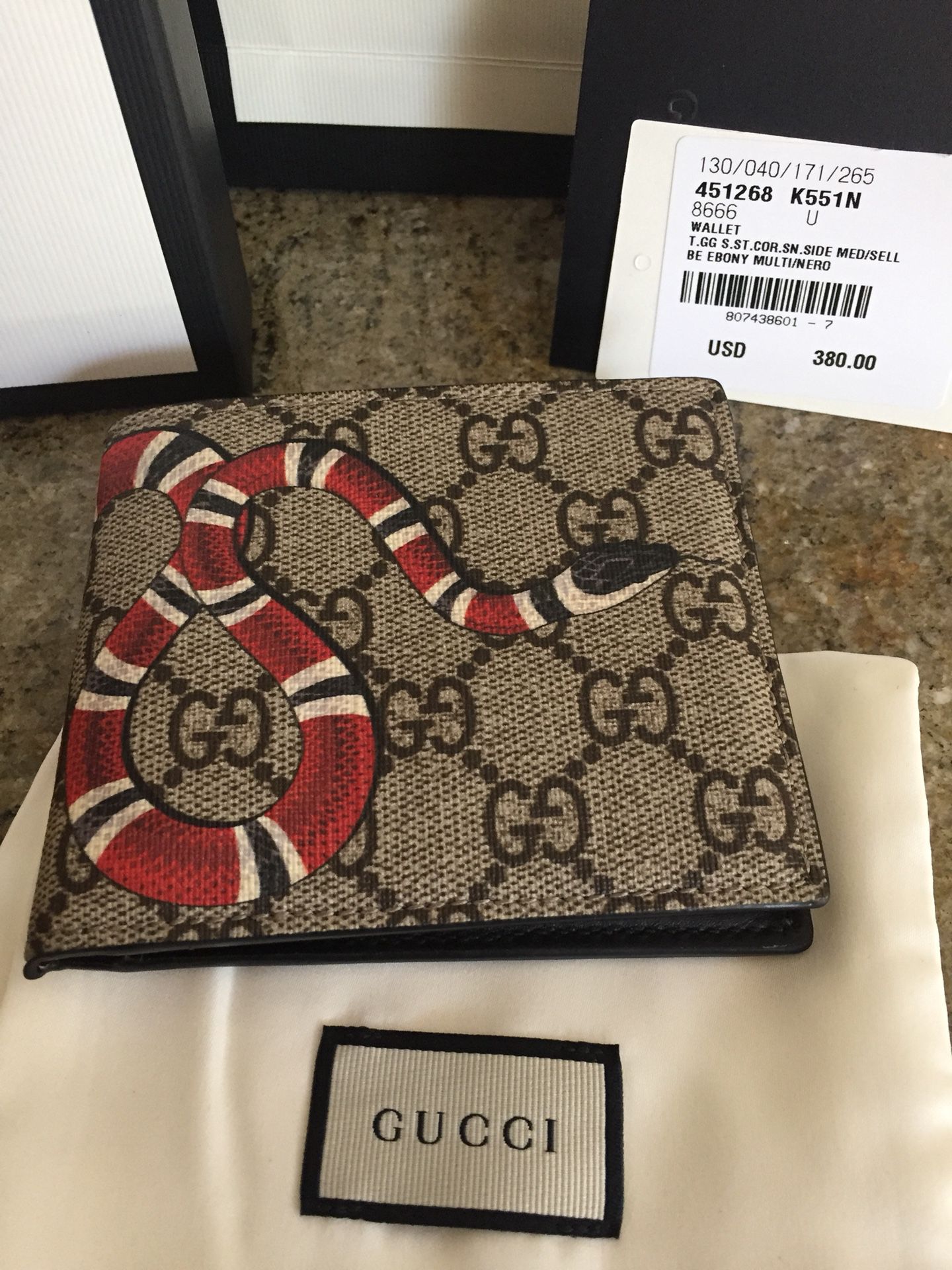 Gucci Snake Bifold Wallet 100% Authentic Preowned