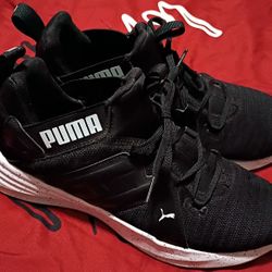 Women's Pumas 