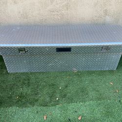 Aluminum Diamond Plate Truck Toolbox with Key - See My Items