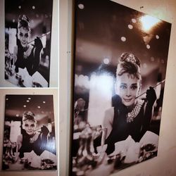 ICONIC PRINT OF AUDREY HEPBURN IN "BREAKFAST AT TIFFANY'S"
