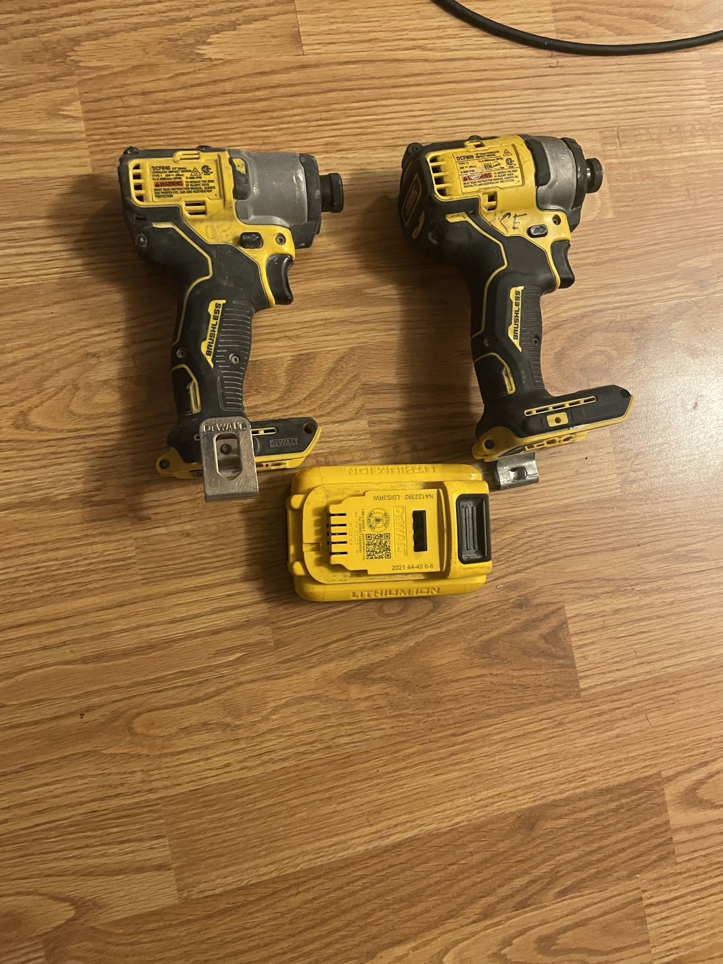 2 Dewalt Impact Drills & Battery