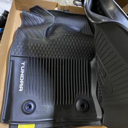 2022-2024 Toyota Tundra Floor Mats